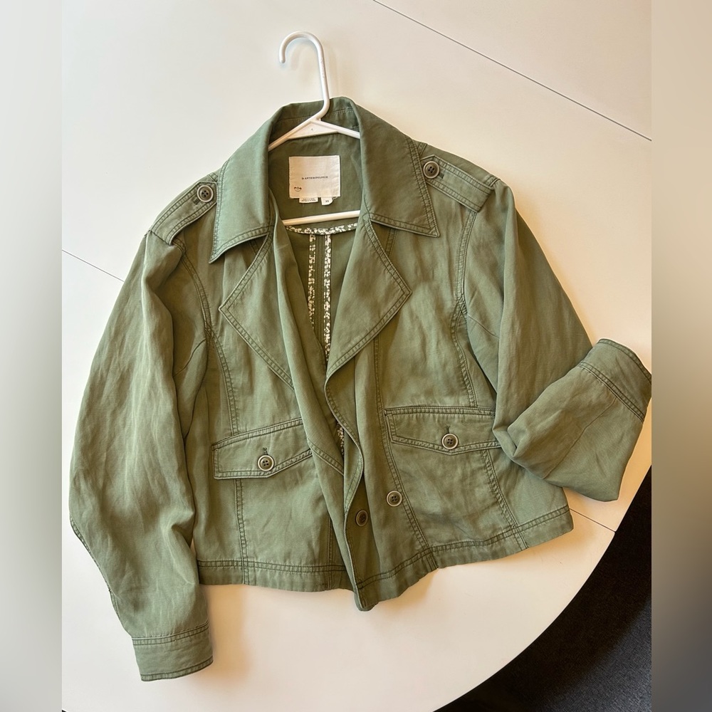 Anthropologie olive green Jacket
XS
Like New